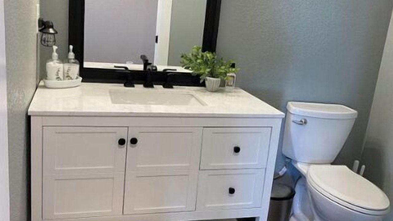 Photo of Bathroom in Glendo