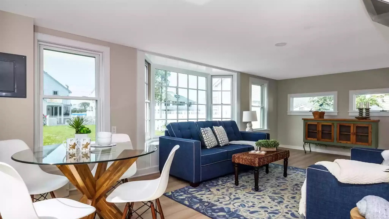 Photo of Livingroom in Madison Center