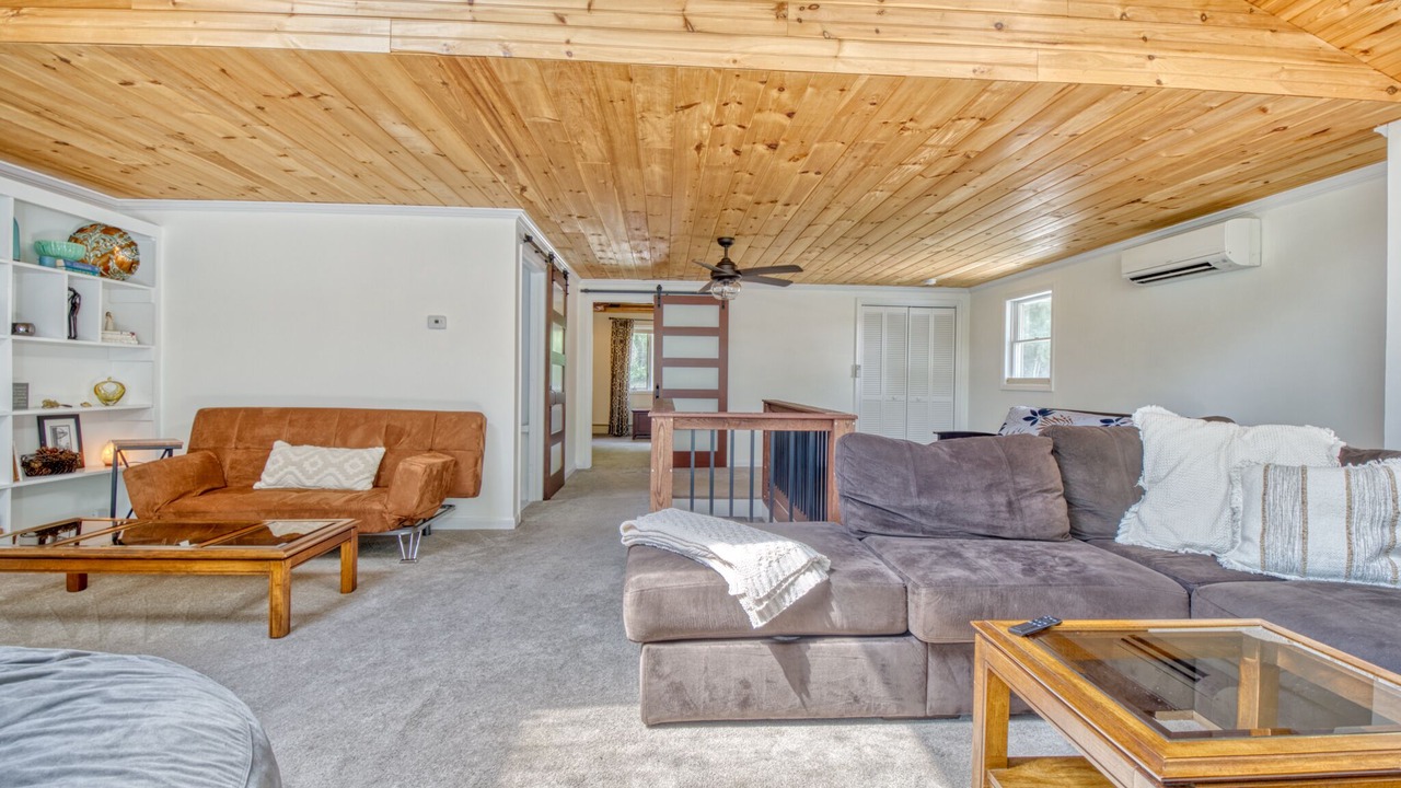 Photo of Livingroom in Ashford