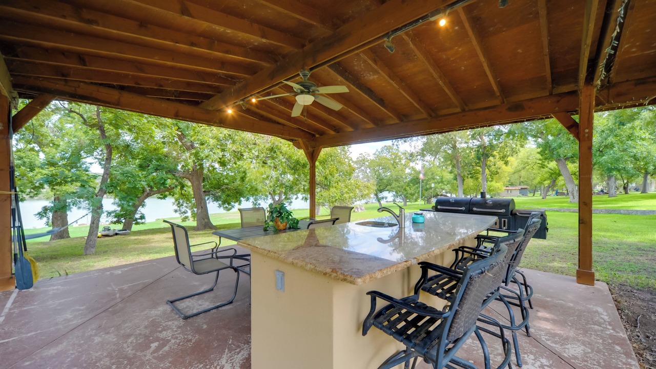 Photo of Outdoor in Cottonwood Shores