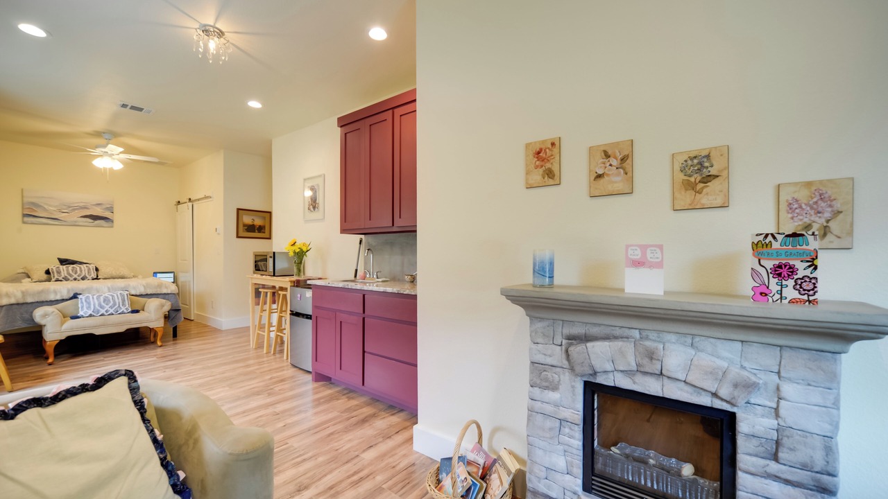 Photo of Livingroom in Cottonwood Shores