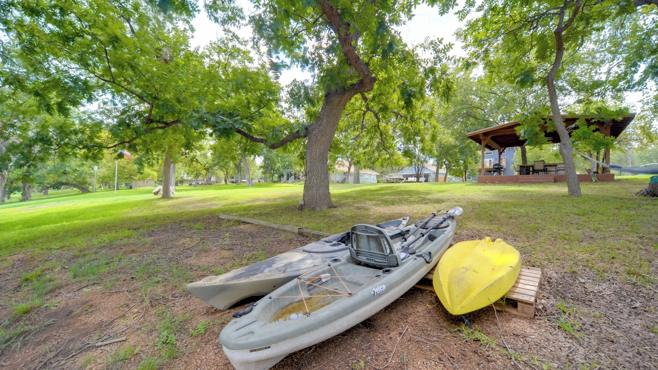 Photo of Others in Cottonwood Shores