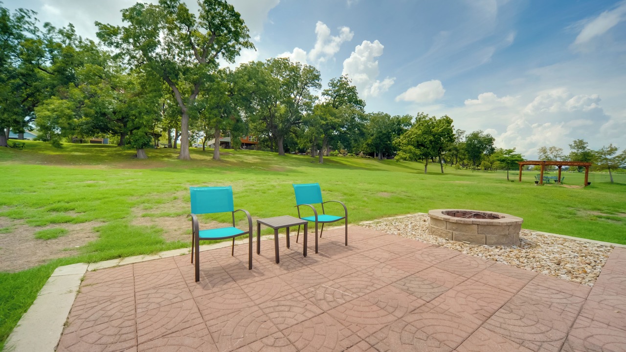 Photo of Patio Balcony in Cottonwood Shores