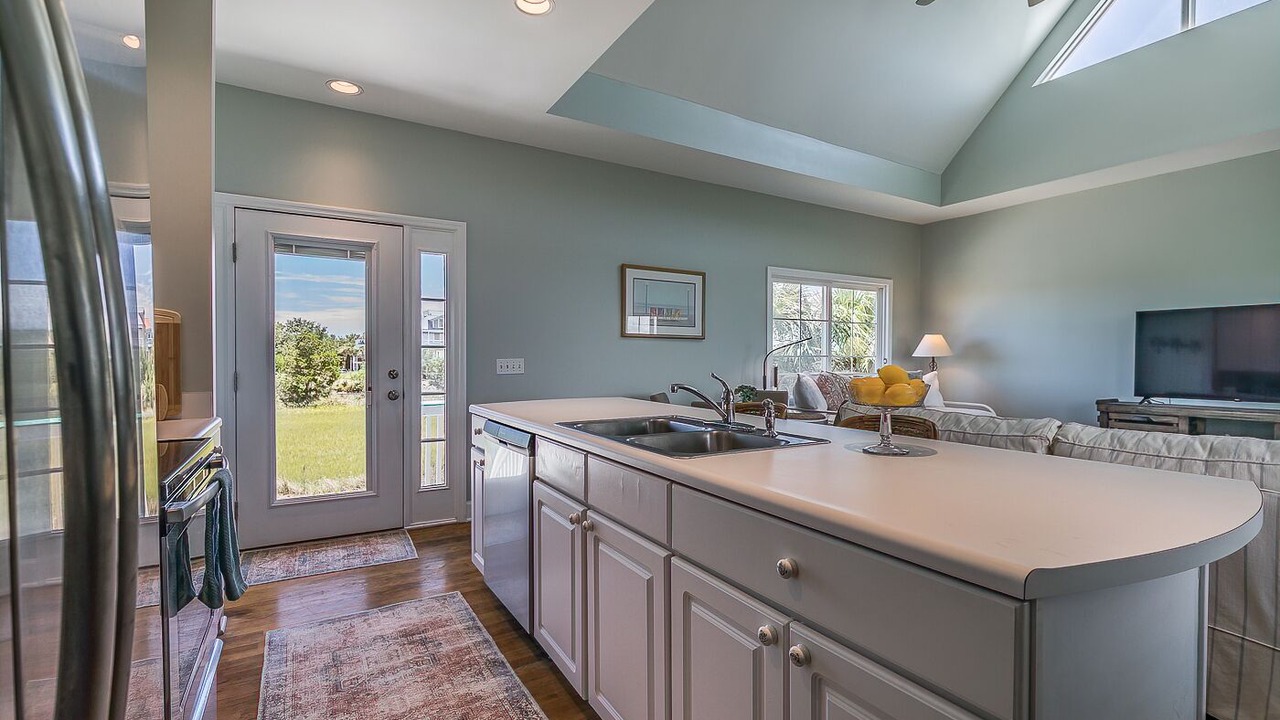 Photo of Kitchen in Oceanmarsh Subdivision