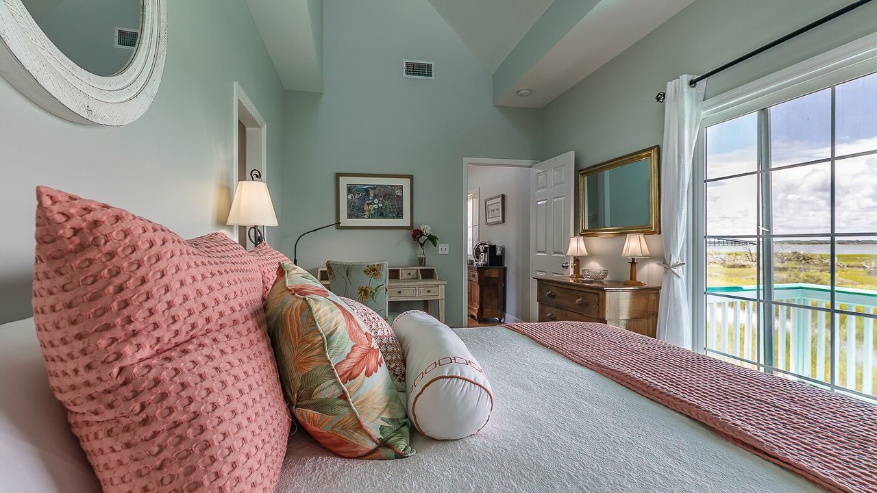 Photo of Bedroom in Oceanmarsh Subdivision