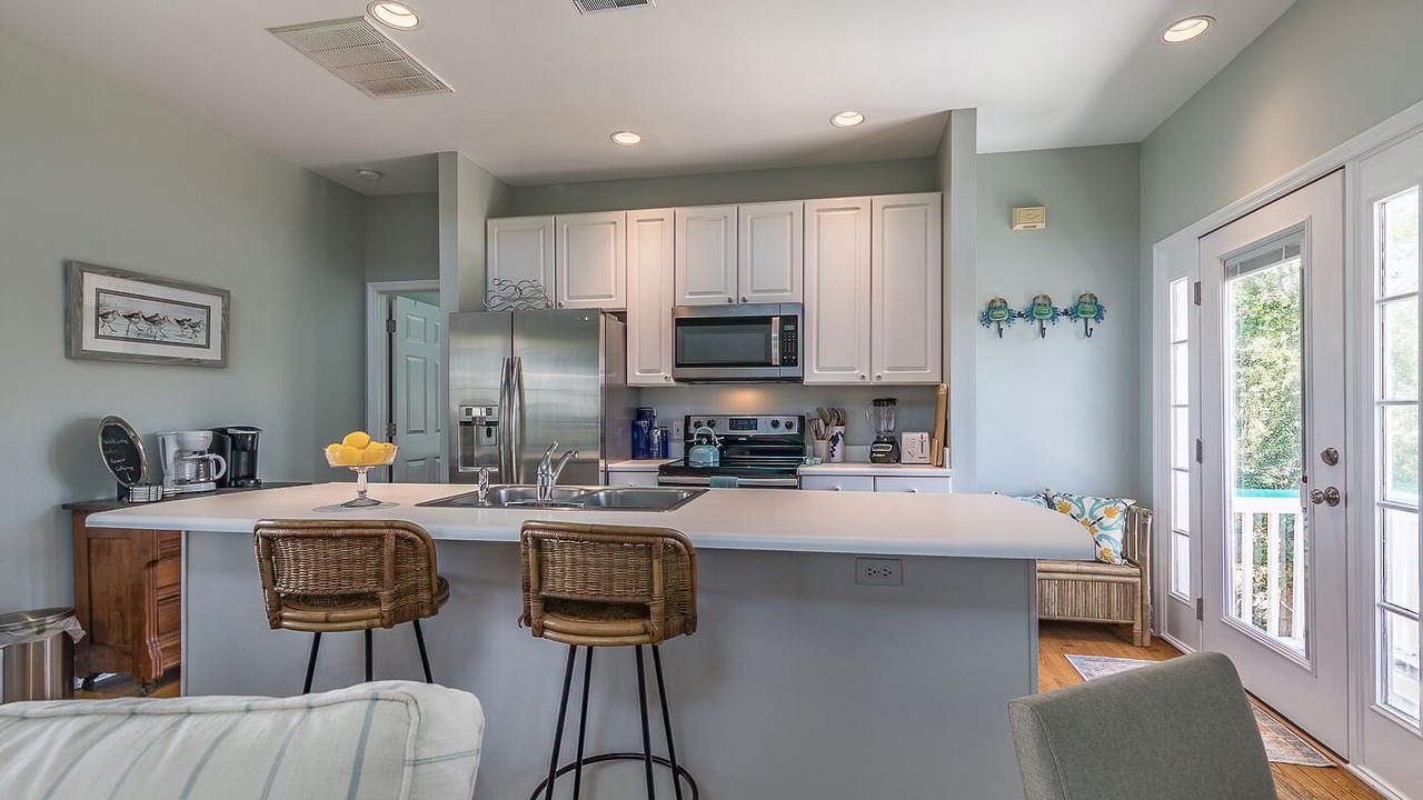 Photo of Kitchen in Oceanmarsh Subdivision