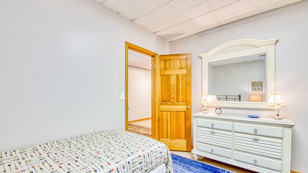 Photo of Bedroom in Lake Junaluska