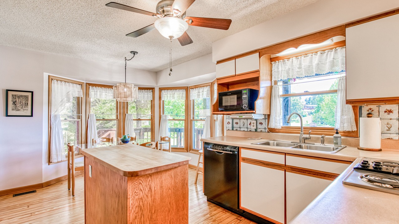 Photo of Kitchen in Lake Junaluska
