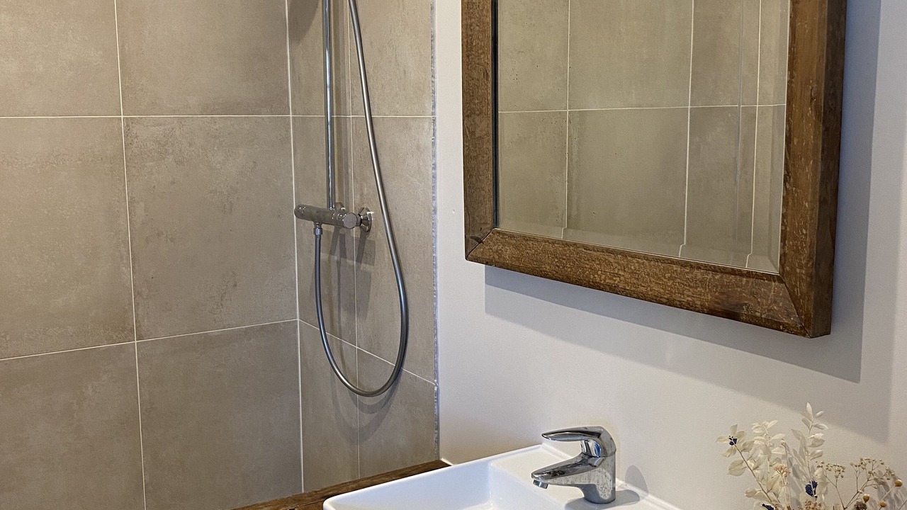 Photo of Bathroom in Gonneville-sur-Mer