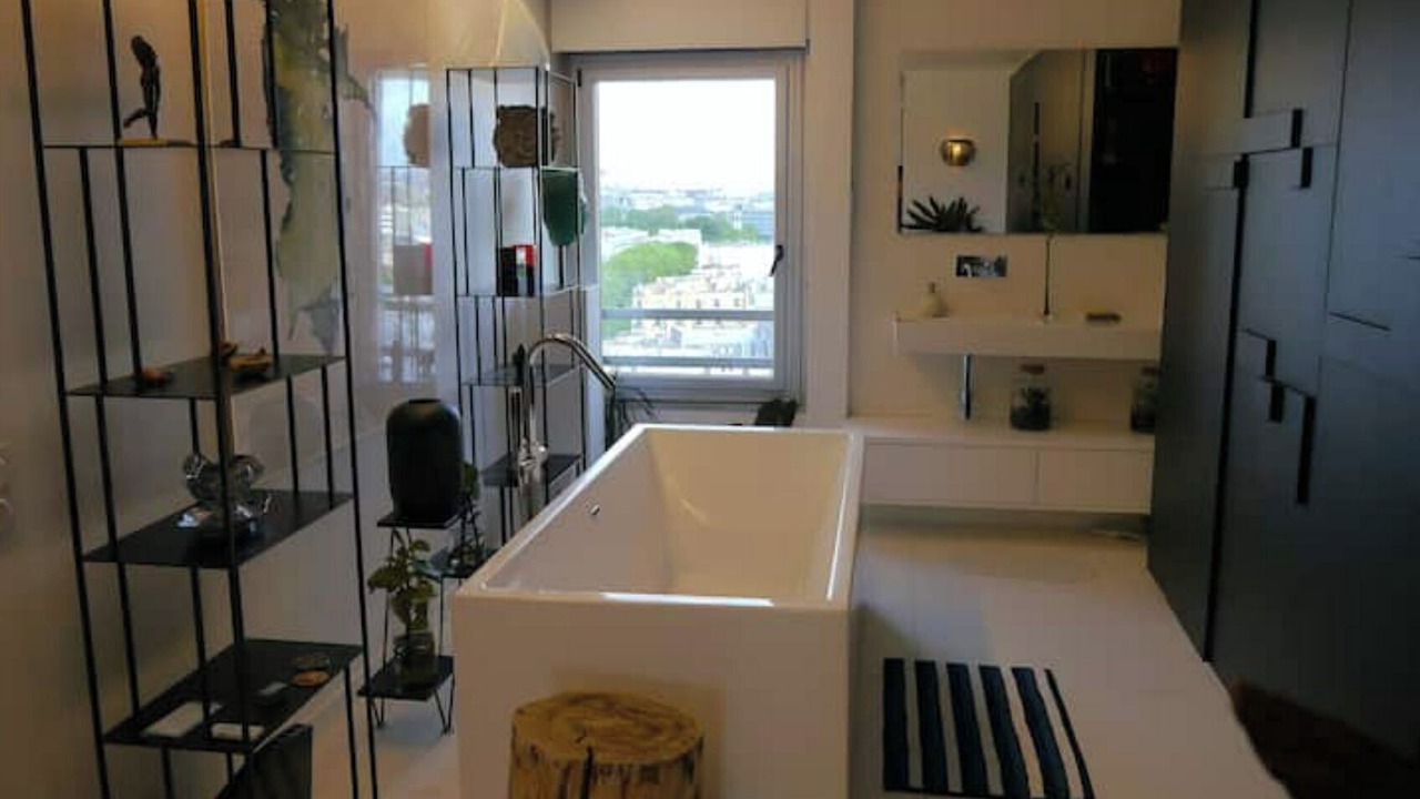 Photo of Bathroom in Porte-Saint-Martin