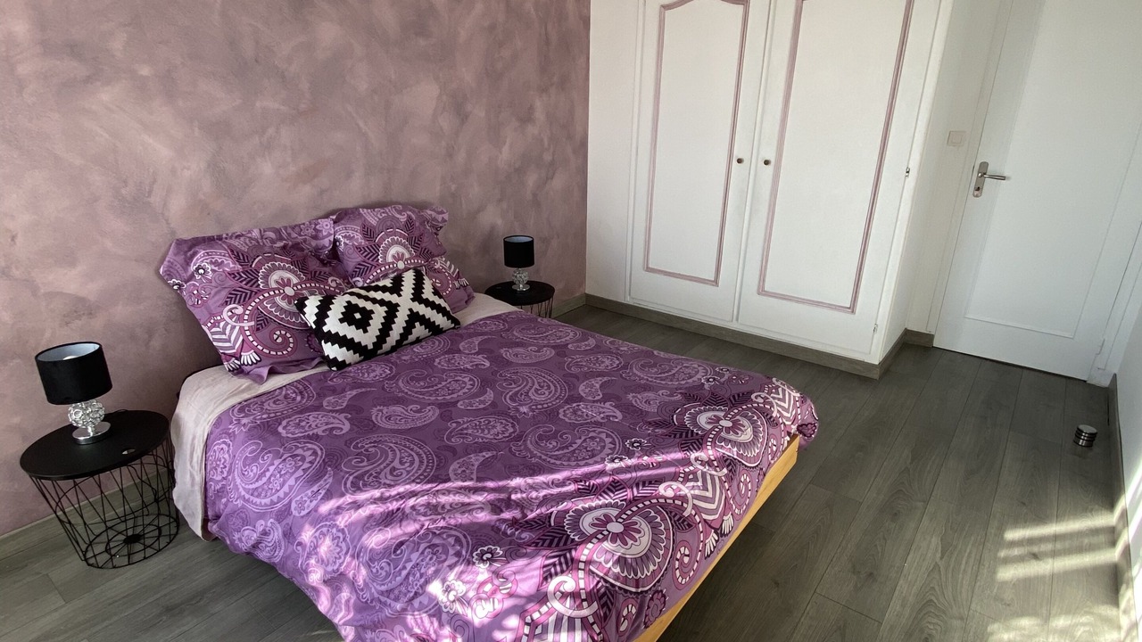 Photo of Bedroom in La Chapelle-Saint-Mesmin