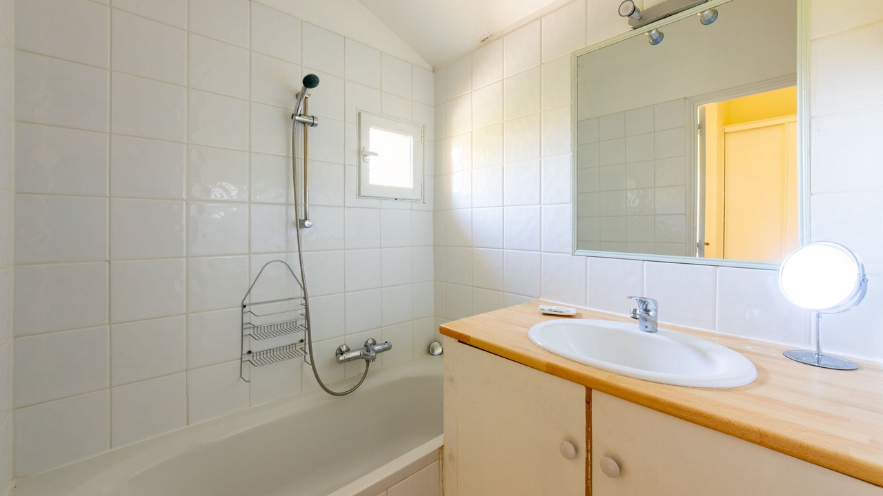 Photo of Bathroom in Montesquieu-des-Alberes