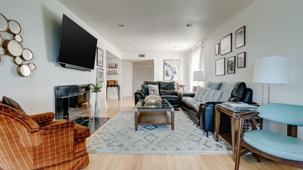 Photo of Livingroom in Redmont Park