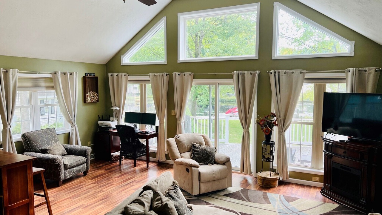 Photo of Livingroom in Blossvale