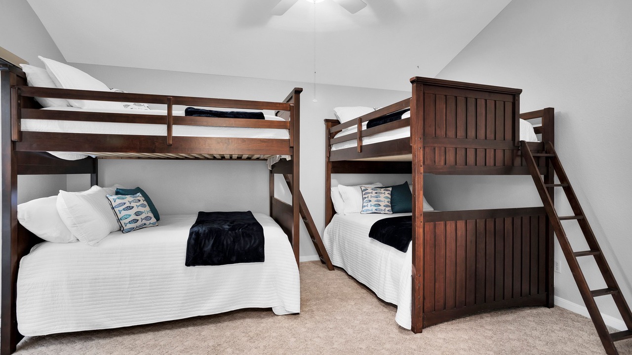 Photo of Bedroom in April Sound