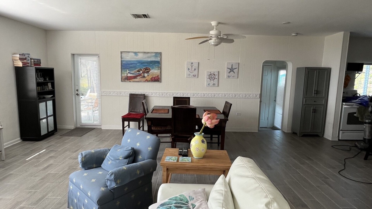 Photo of Livingroom in Upper Matecumbe Key