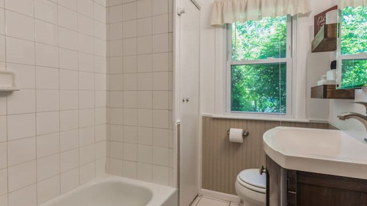 Photo of Bathroom in Grayslake