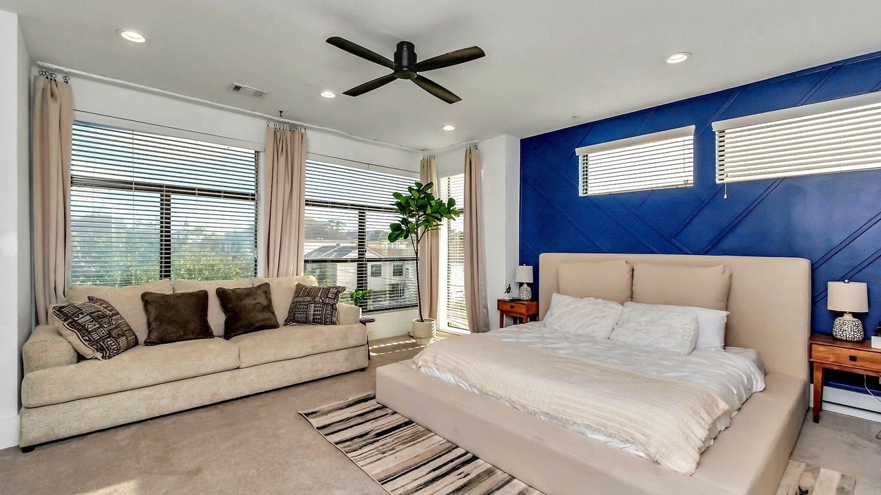 Photo of Bedroom in Midtown