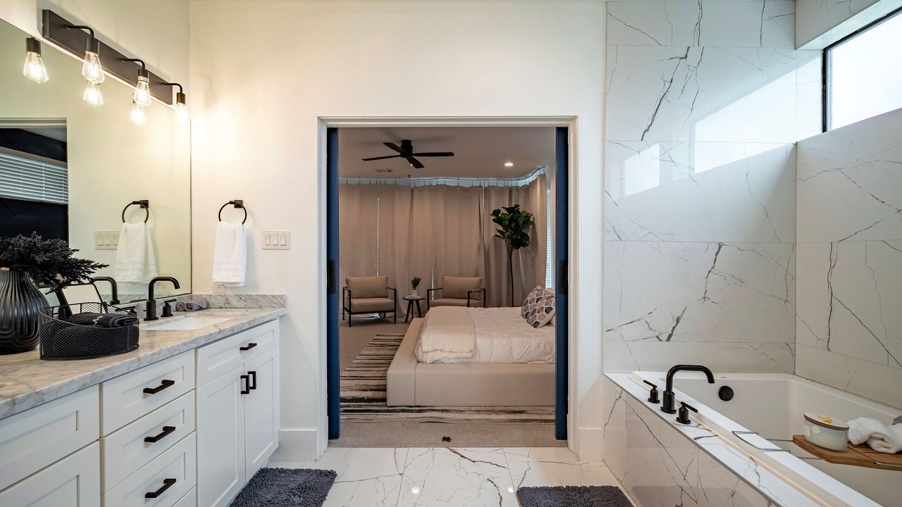 Photo of Bathroom in Midtown