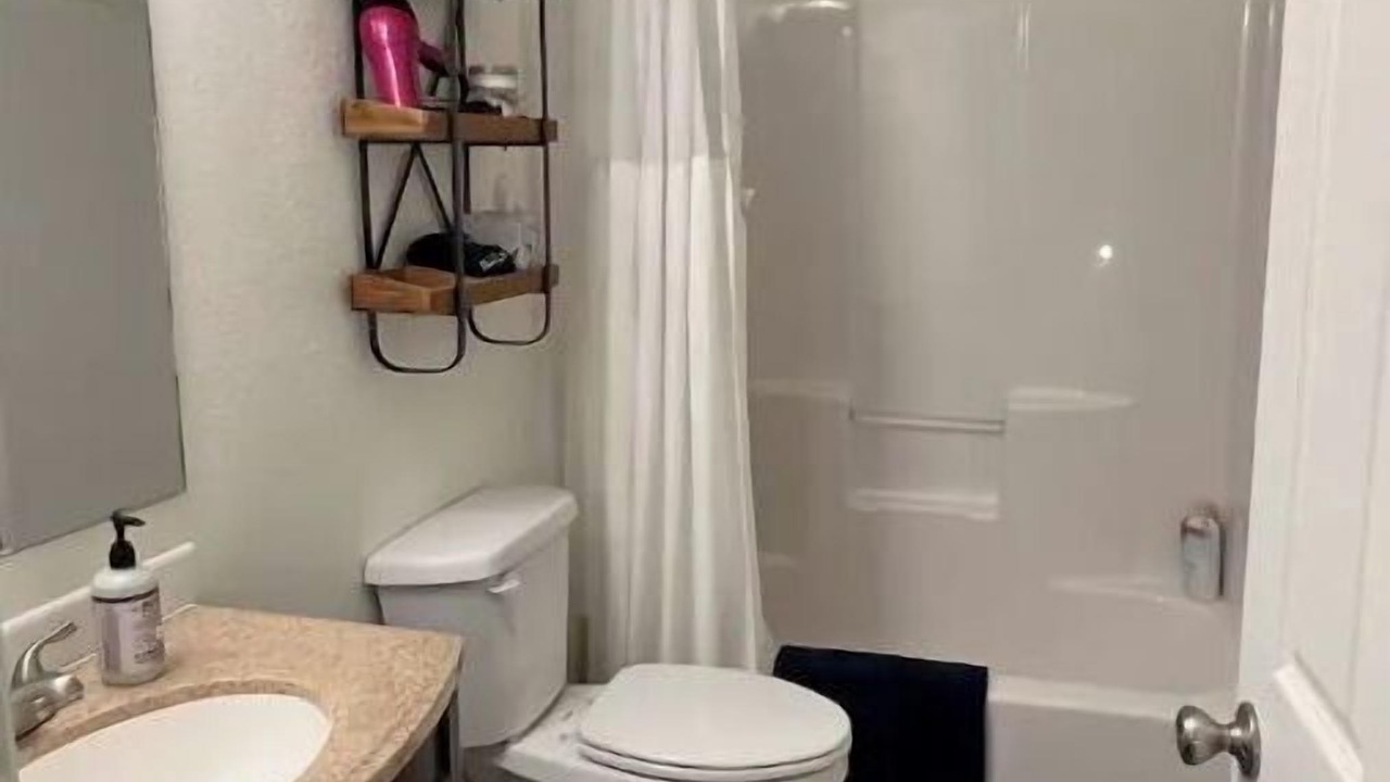 Photo of Bathroom in Tahlequah
