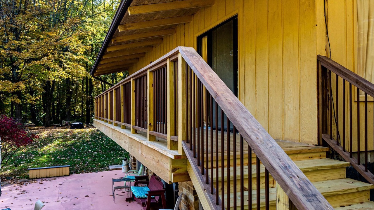 Photo of Patio Balcony in Helmsburg