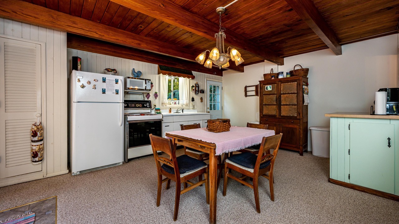 Photo of Kitchen in Helmsburg