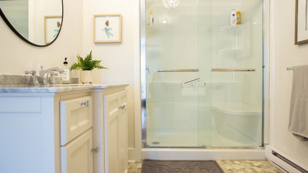 Photo of Bathroom in Newport Landing