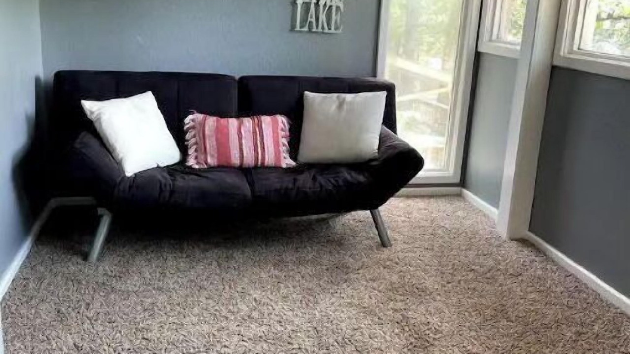 Photo of Livingroom in Pettit