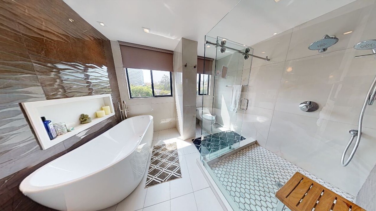 Photo of Bathroom in Pico - Robertson