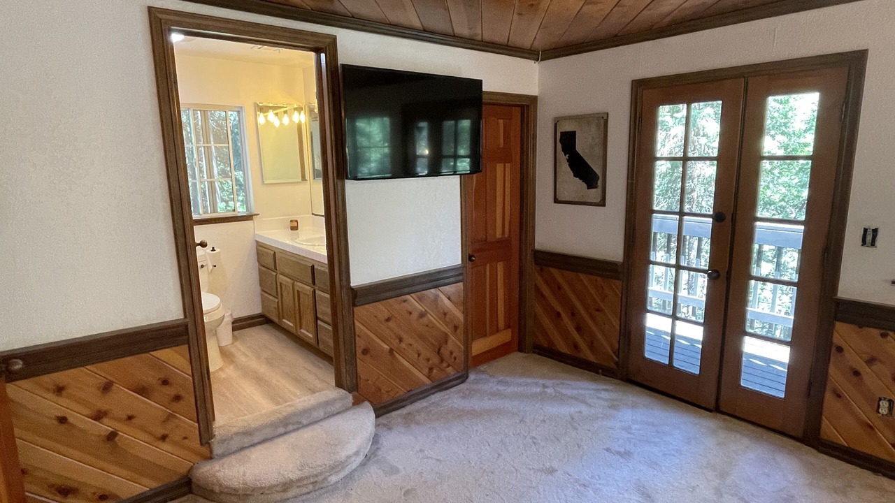 Photo of Bathroom in Blue Jay