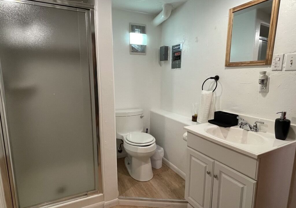 Photo of Bathroom in Blue Jay
