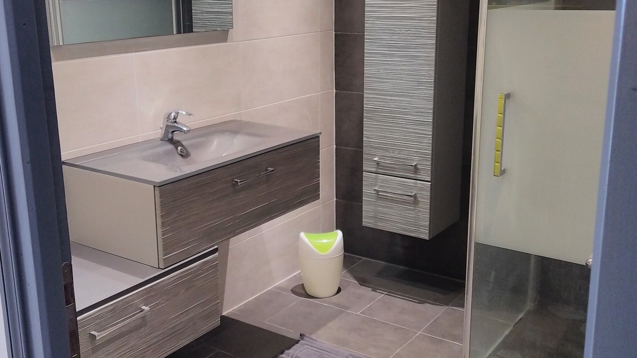 Photo of Bathroom in Pons