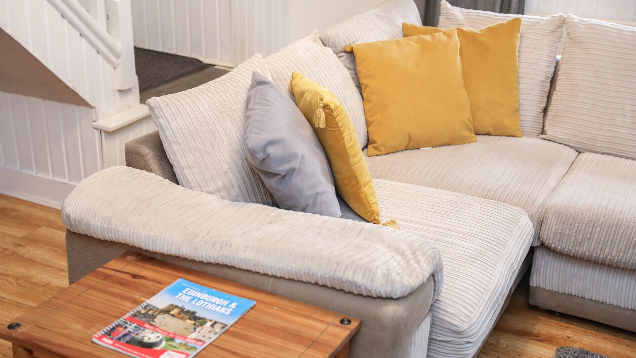 Photo of Livingroom in Gilmerton