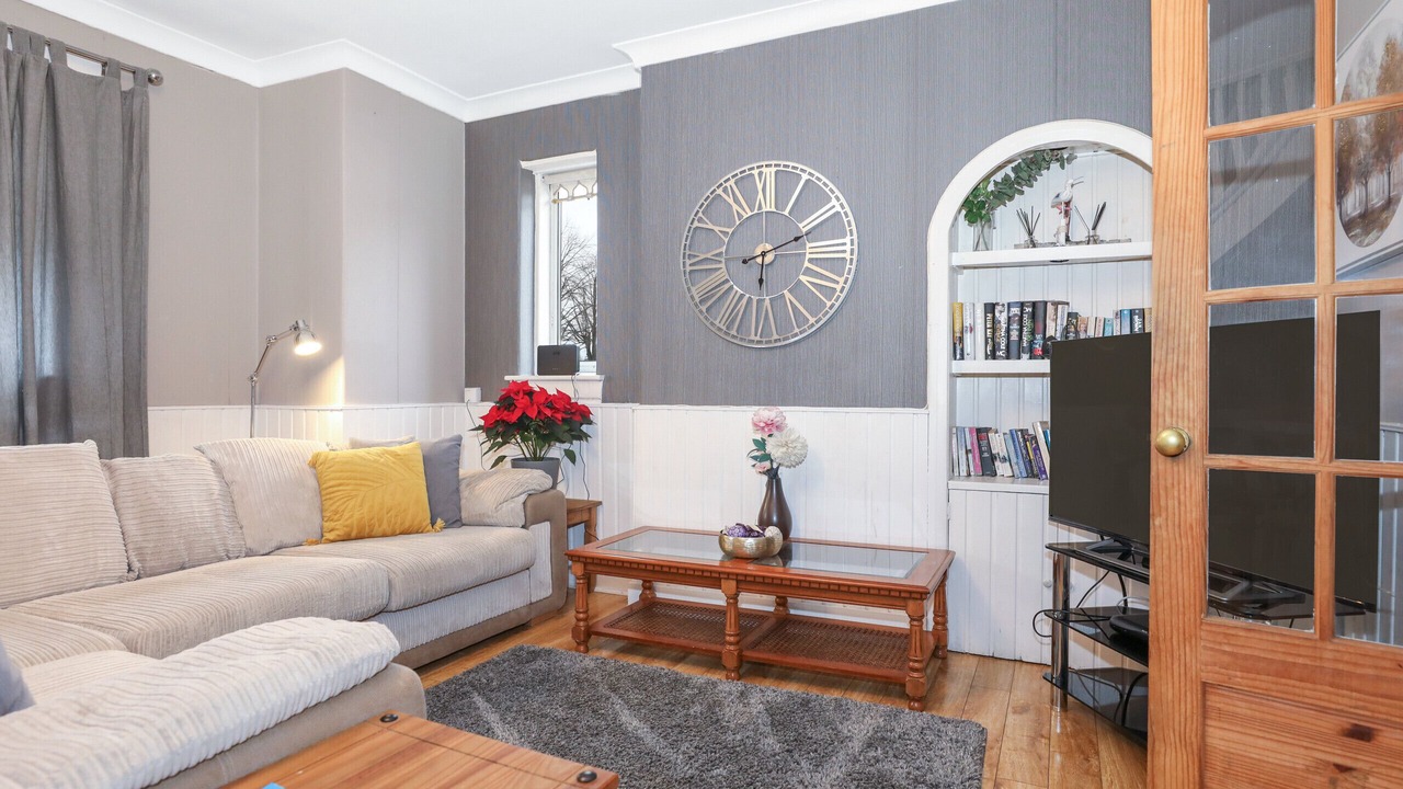 Photo of Livingroom in Gilmerton