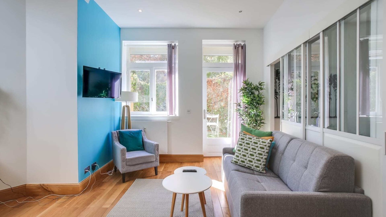 Photo of Livingroom in Republique–Point-du-Jour