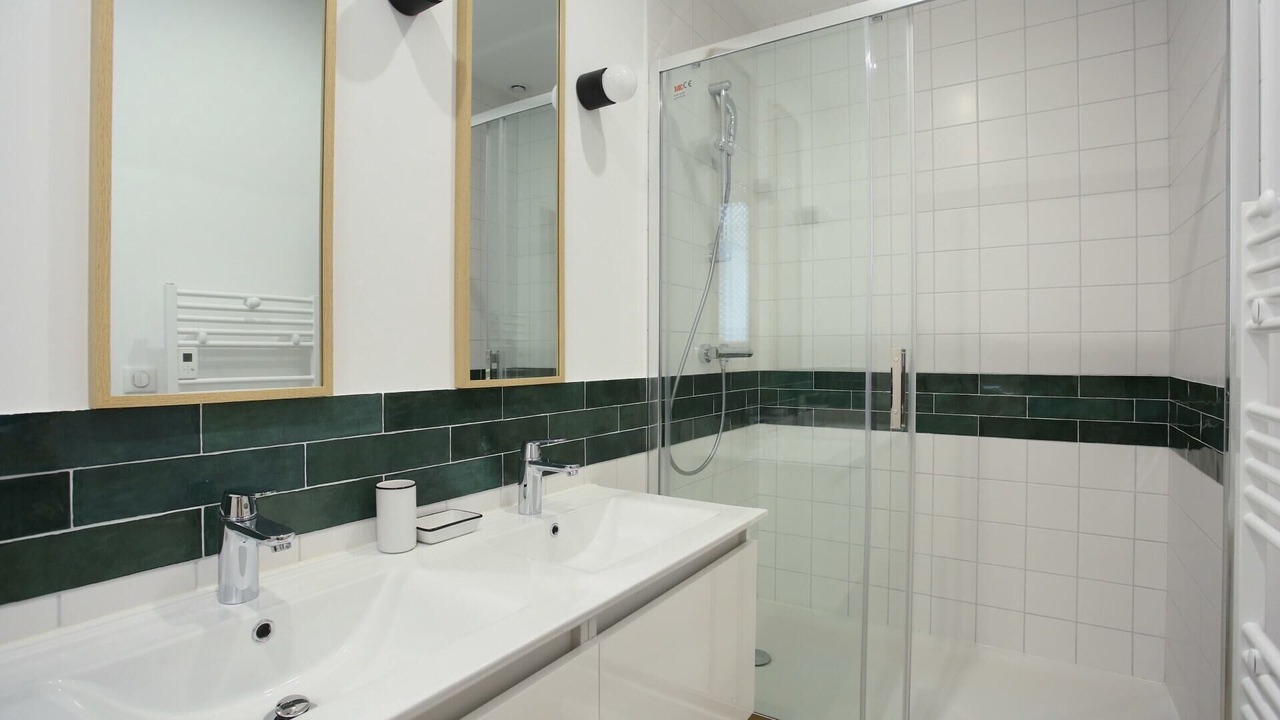 Photo of Bathroom in Quartier du Faubourg-Montmartre