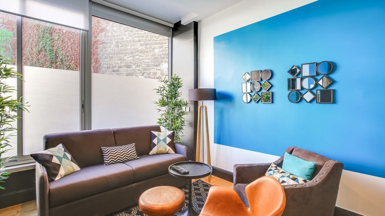 Photo of Livingroom in Republique–Point-du-Jour