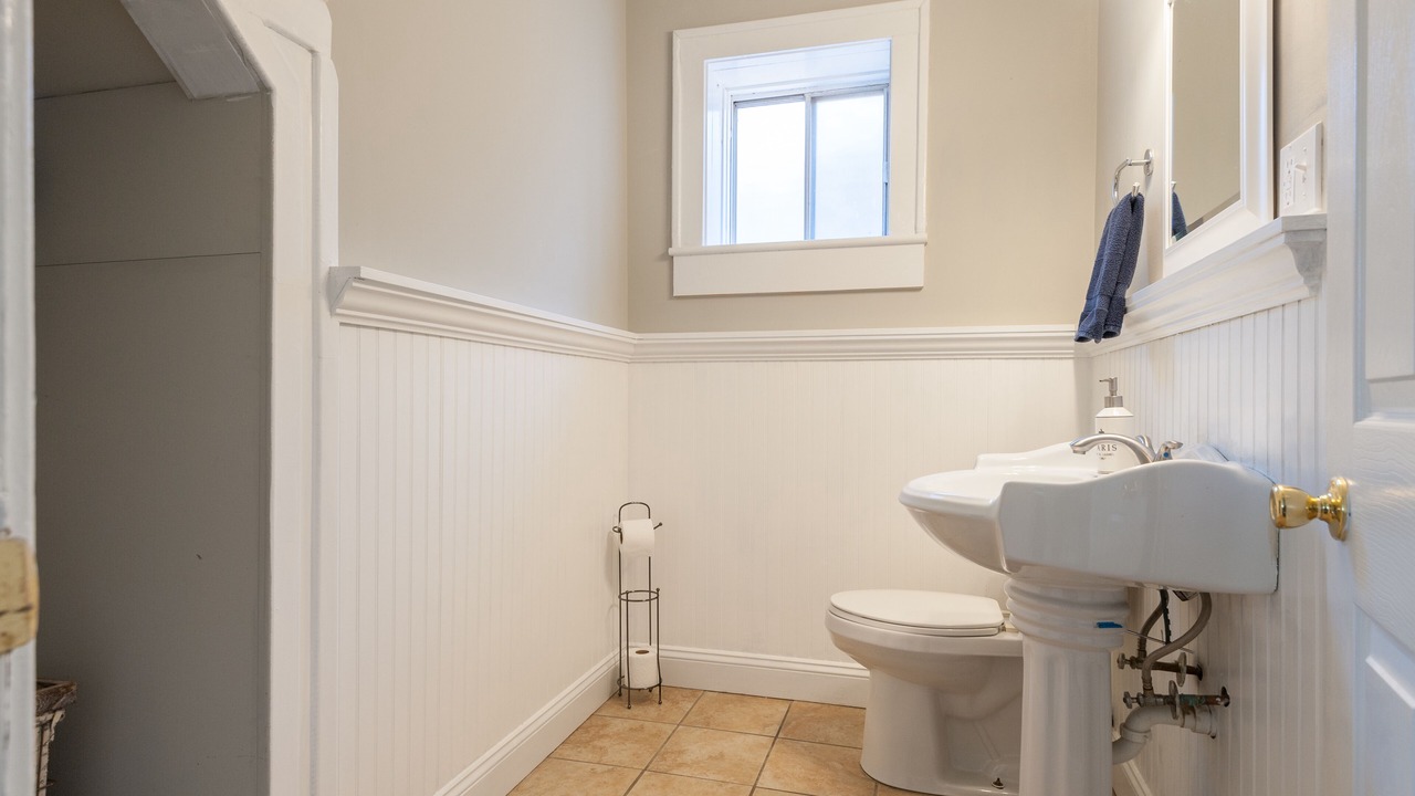 Photo of Bathroom in Tower Grove South