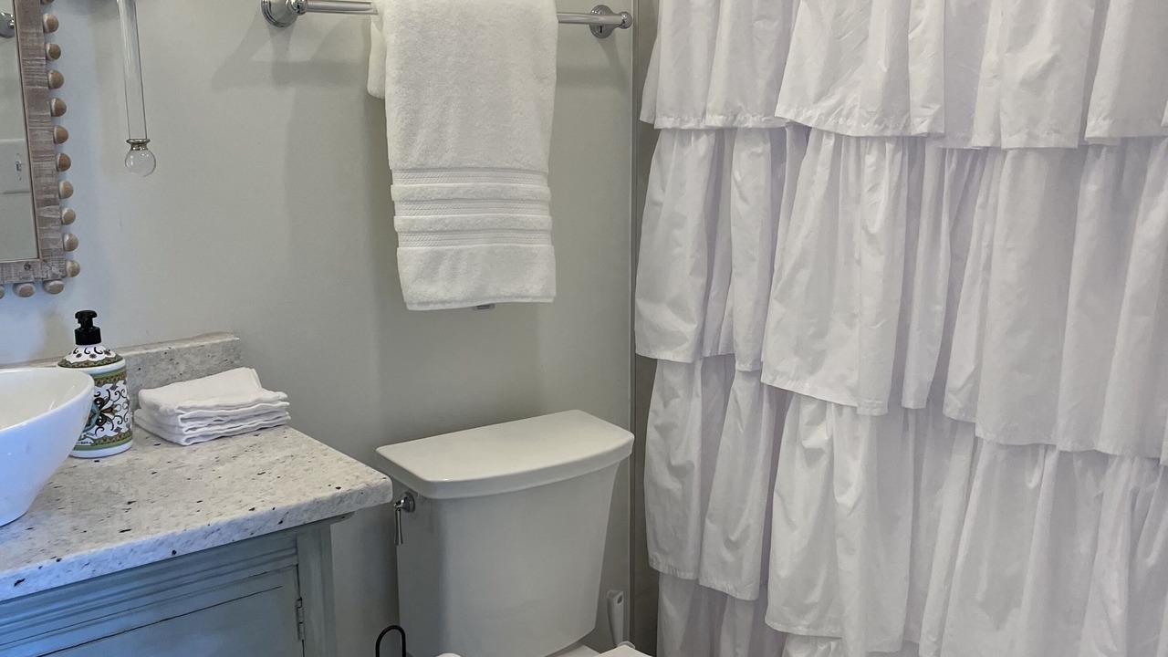 Photo of Bathroom in Eagles View