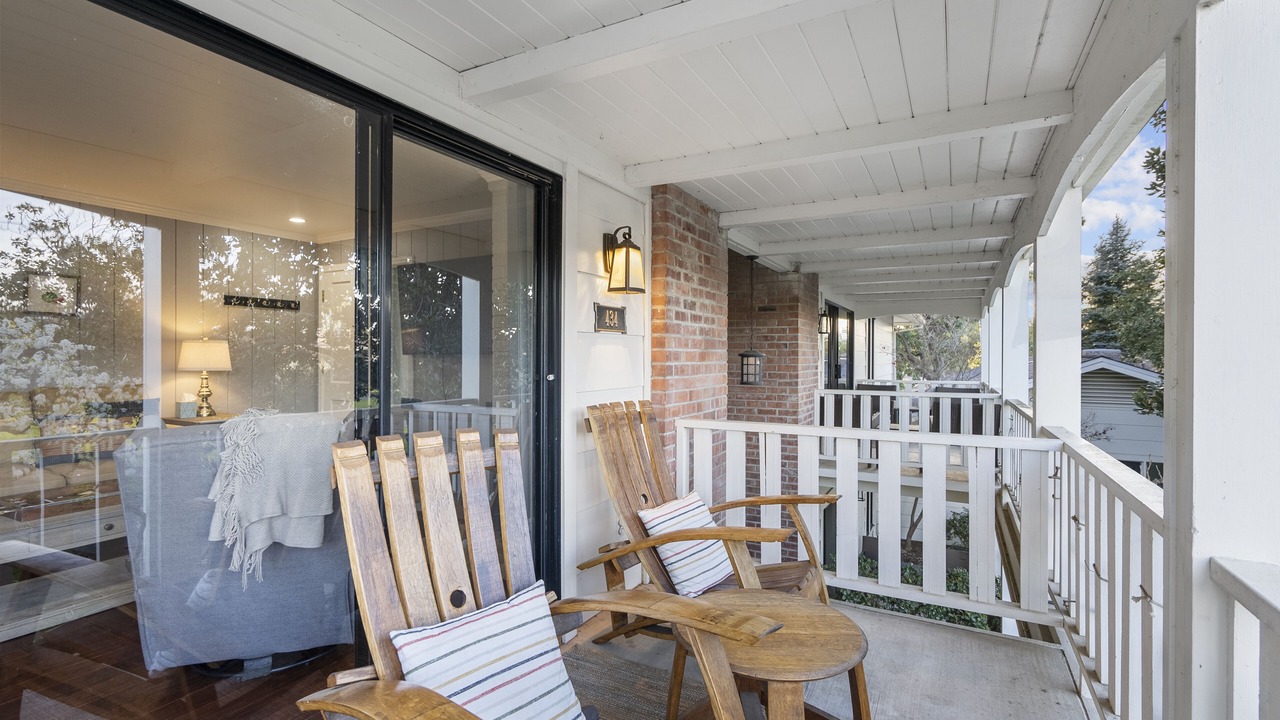 Photo of Patio Balcony in Vichy Springs