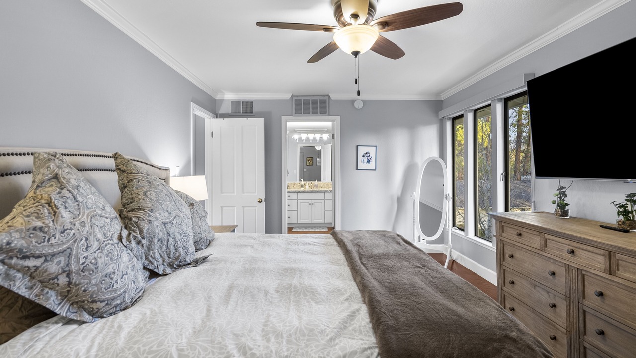 Photo of Bedroom in Vichy Springs
