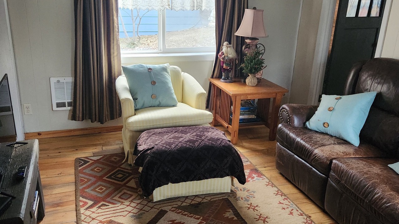 Photo of Livingroom in Hot Springs