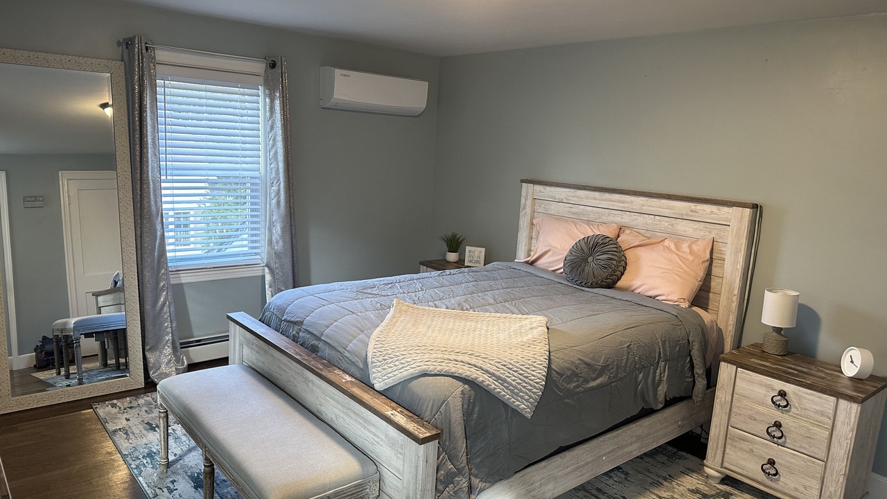 Photo of Bedroom in Warren