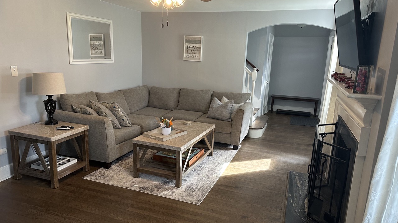 Photo of Livingroom in Warren