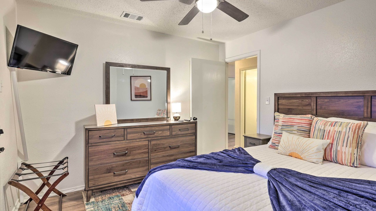 Photo of Bedroom in North San Antonio - SAT
