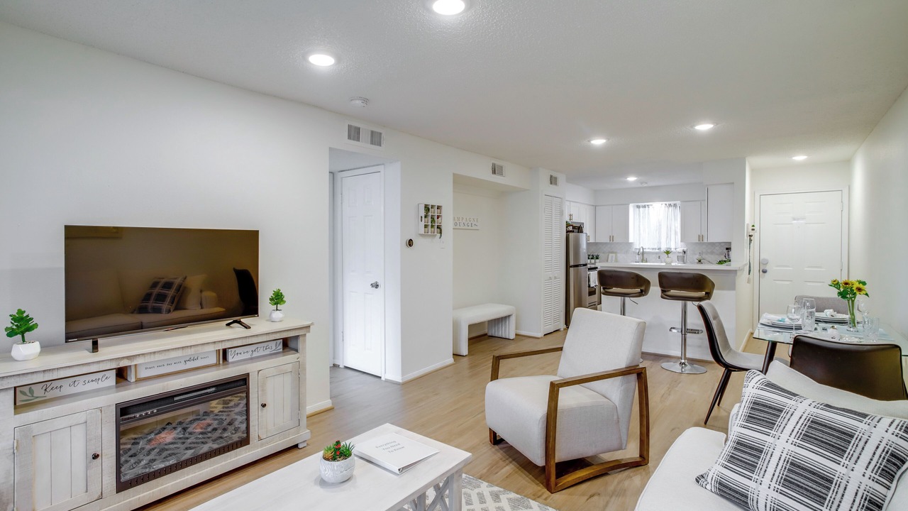 Photo of Livingroom in Walden on Lake Conroe