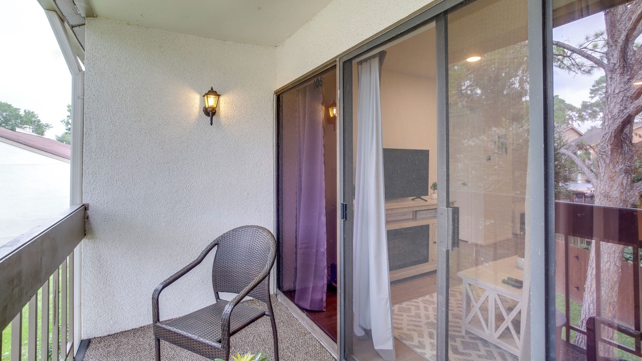 Photo of Patio Balcony in Walden on Lake Conroe