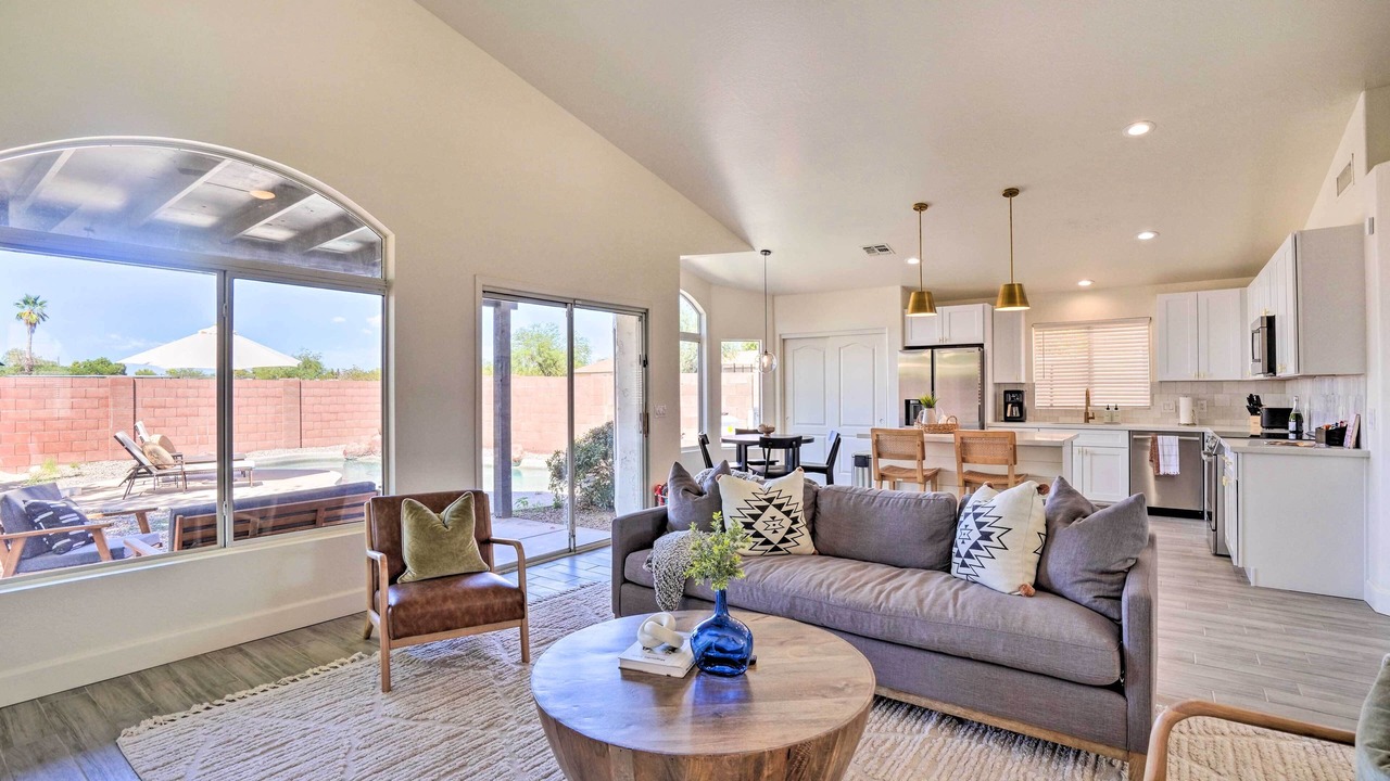 Photo of Livingroom in Paradise Valley Village