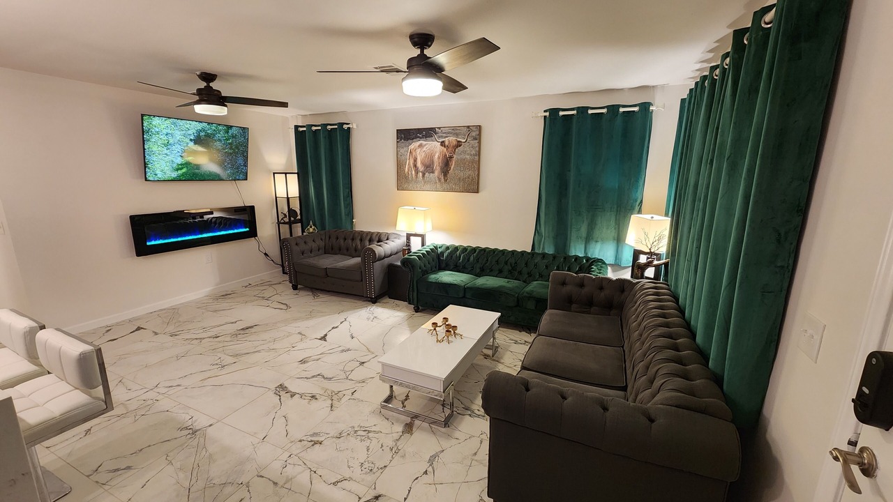 Photo of Livingroom in Rosewood