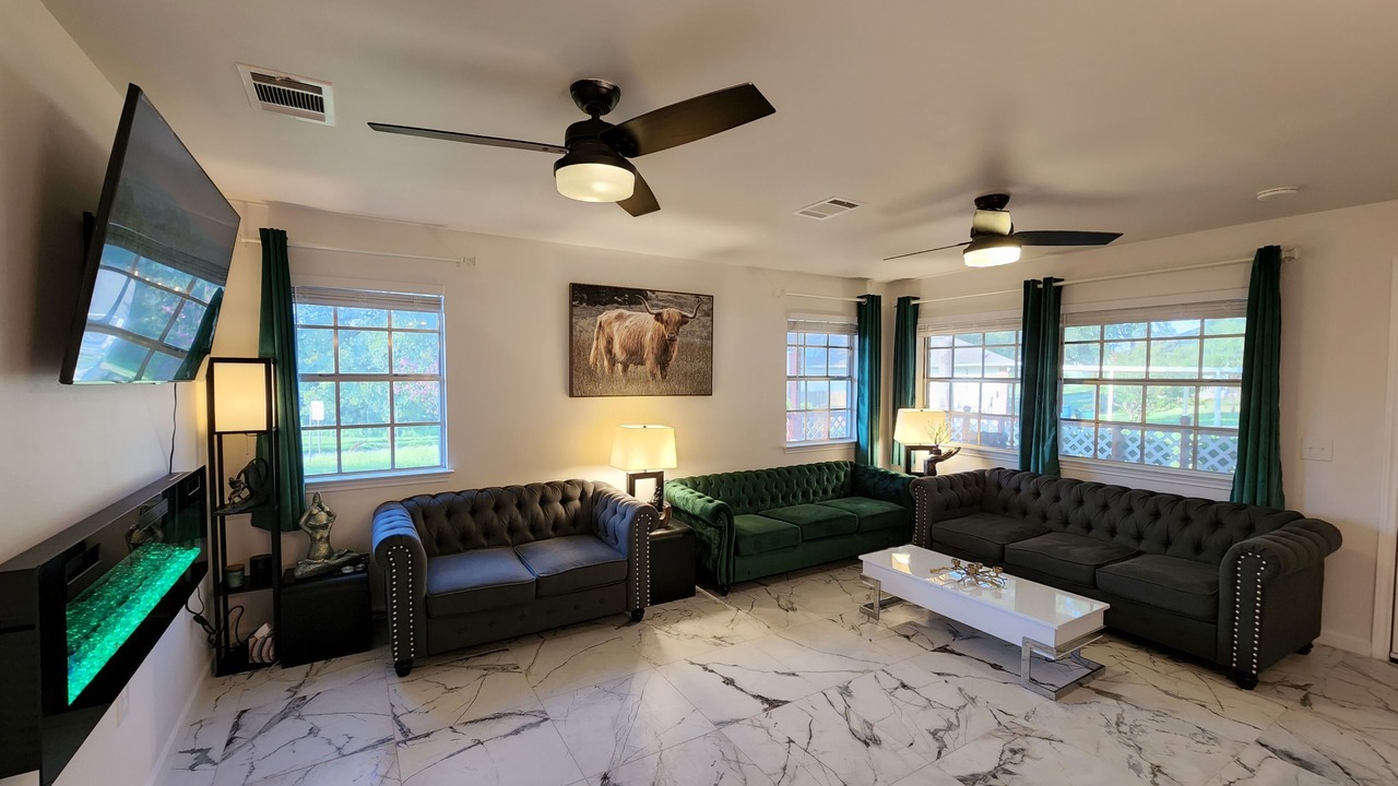 Photo of Livingroom in Rosewood
